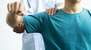 Understanding How to Relieve Arthritis Pain in Your Shoulder